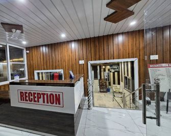 Hotel kailash parvat - Chintpurni - Front desk