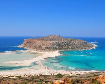 Luxurious Stone Villa, Totally Private Pool, Peaceful, Near Sea, Wifi, Parking - Platanias - Playa