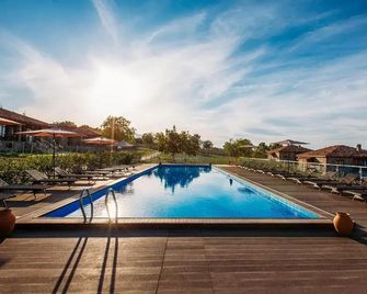 Schuchmann Wines Château,villas & Spa - Telavi - Pool