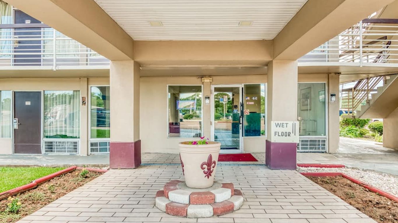 OYO Hotel Jackson North I-55