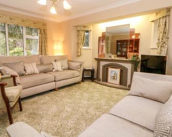 Field House - Alfreton - Living room