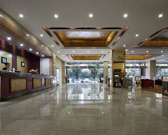 Shenzhen Hanyong Hotel Fuyong Branch - Shenzhen - Lobby