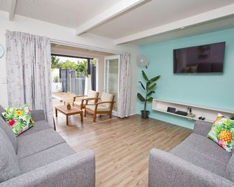 Villa 1 - Konoha Central Villas - Avarua - Living room