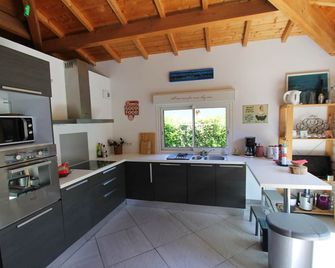 House wood in peace, ocean, basin, forest. Access on foot village, bike path. - Le Porge - Cocina