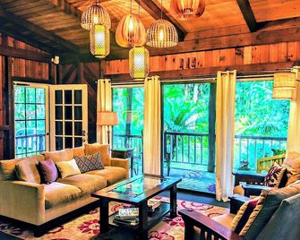 Kehena Mauka Nui Club Lgbtqia+ Clothing Optional - פאהואה - סלון