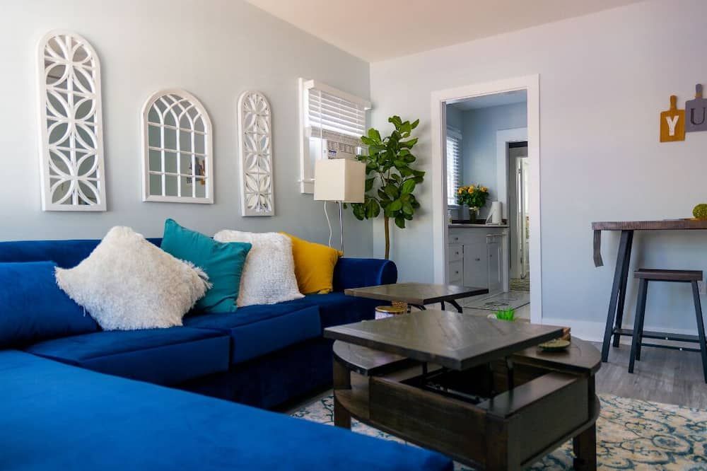 Cozy and Peaceful Get-a-way Home - لونغ بيتش - غرفة معيشة