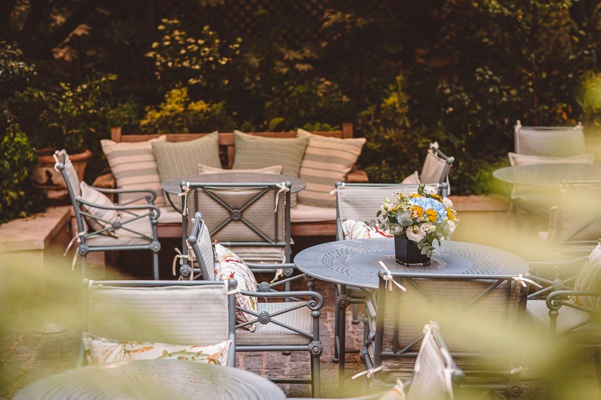Patio view of Hotel de l'Abbaye