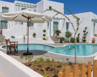 Skyros Seaside Retreats - Serenity by the Pool - Skýros - Basen
