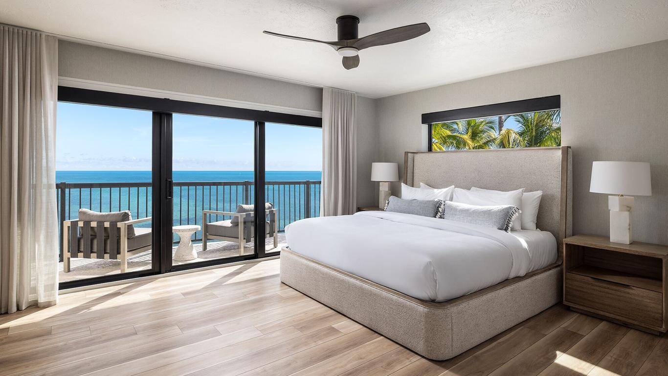 Pines & Palms Resort