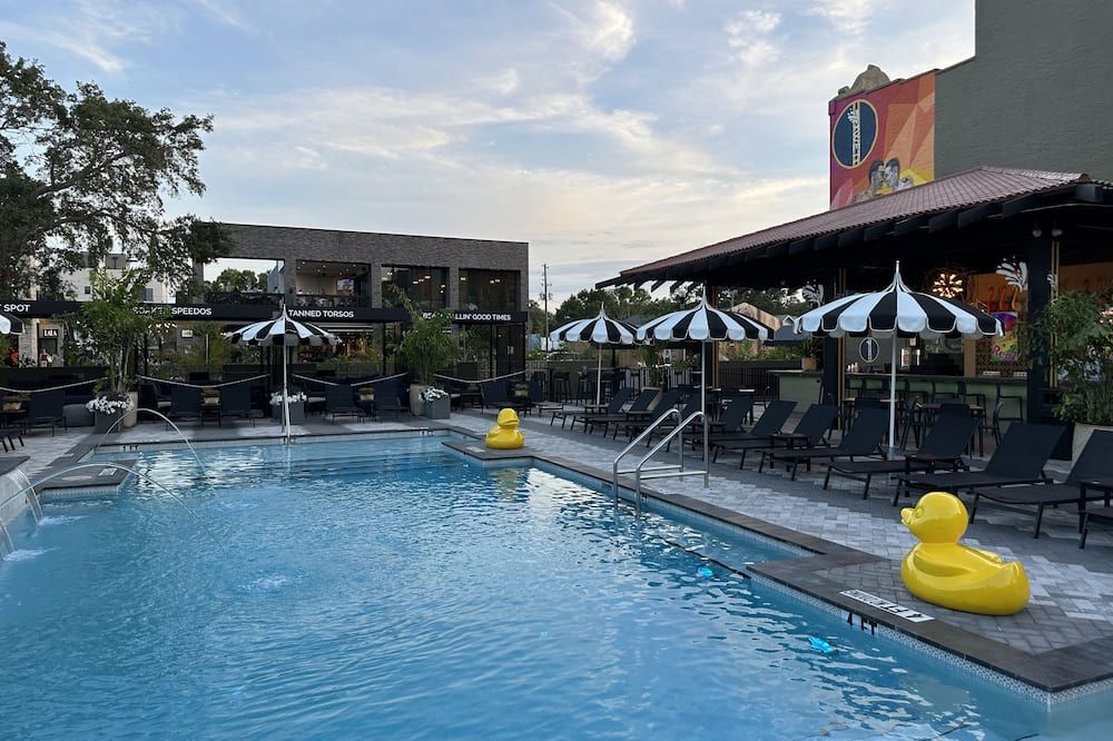 Mari Jean Hotel - All Adults Welcome - סנט פיטרסברג - בריכה