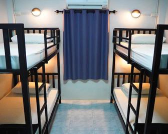 Wayla Hostel - Adults Only - Ko Lanta - Habitación