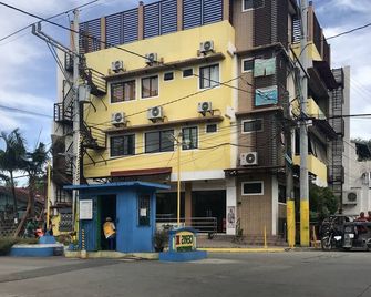 Rjat Guesthouse - Calamba - Edificio