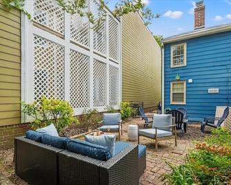 The George - Alexandria - Patio