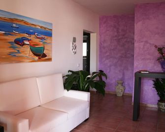 B&B Villa Francesco - Santa Croce Camerina - Huiskamer