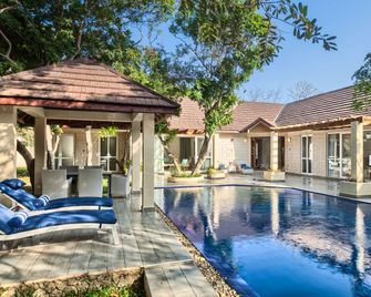 Leopard Beach Resort And Spa - Ukunda - Pool