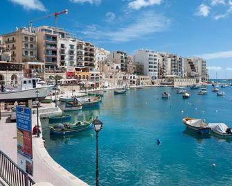 Spacious, Top Location Sliema Apartment - Sliema - Outdoors view