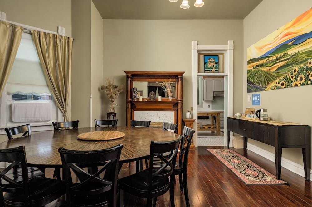 Queen Anne Bed And Breakfast - דנבר - חדר אוכל