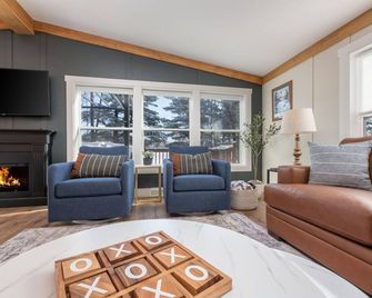 Still Waters by Simple Life Rentals - Rhinelander - Sala de estar