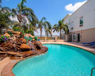 Quality Inn & Suites Robstown - Robstown - Piscina