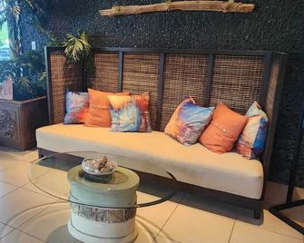 Harbor Haven Escape - Ruskin