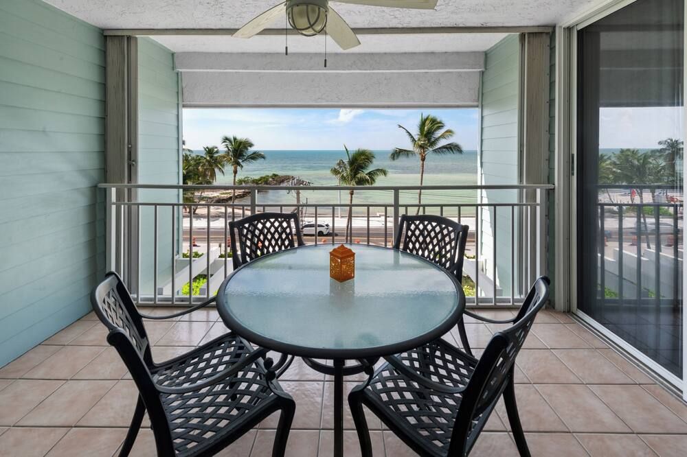 Enjoy Gentle Ocean Breezes And Gorgeous Views At Sea Orchid (La Brisa #405e) - كي وست - شرفة