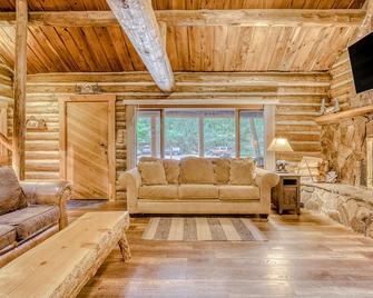 Best Log Cabin - Brightwood - Living room
