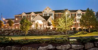 Country Inn & Suites by Radisson Manchester Air - Bedford - Bâtiment