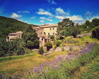 'Hélianthy' Gîte 10 pers. with swimming pool in a green setting in southern Ardèche - Sanilhac - Building