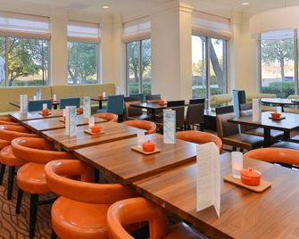 Hilton Garden Inn Dallas/Addison - Addison - Restaurang