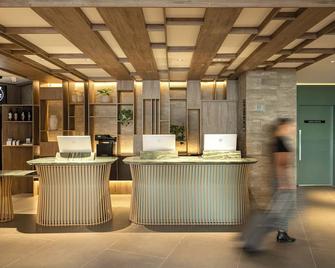 Intercity Porto Alegre Aeroporto - Porto Alegre - Front desk