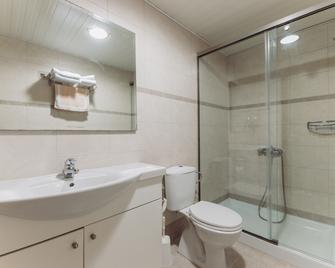 Paleos Apartments - Ialysos - Baño