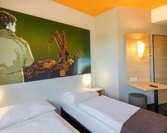 B&B Hotel Duisburg Hbf-Süd - Duisburgo - Habitación