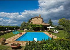 Una Villa da Sogno tra Mare e Monti - Potenza Picena - Pool