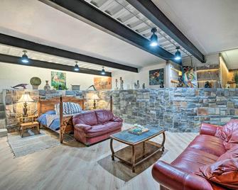 Newly Built Tooele Suite with Stunning Views! - Tooele - Obývací pokoj