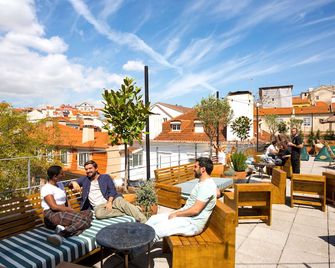 Selina Secret Garden Lisbon - Lisbon - Balcony