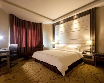 Promenade Hotel Kota Kinabalu - Kota Kinabalu - Schlafzimmer