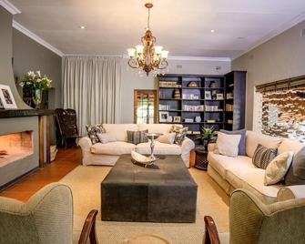 Shiduli Private Game Lodge - Bismark - Sala de estar