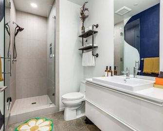 Modern Artist Loft - Sacramento