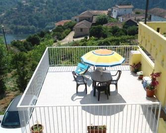 The Yellow House panoramic - Marco de Canaveses - Varanda