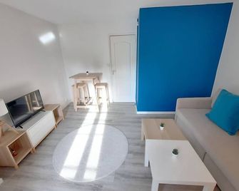 Le Perdrix 2 - Studio 2 prs, proche centre ville - Dijon - Living room