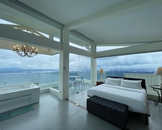 The Carmelence View Villa - Tagaytay - Bedroom