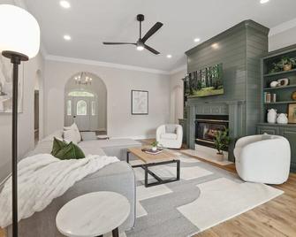 Poolside Place-Game Room-Mtb-Friendly - Bentonville - Stue