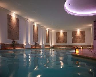 Paris j'Adore Hotel & Spa - París - Alberca