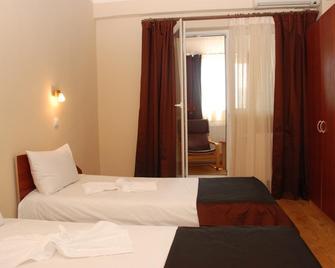 Hotel Liliacul - Cluj Napoca - Bedroom