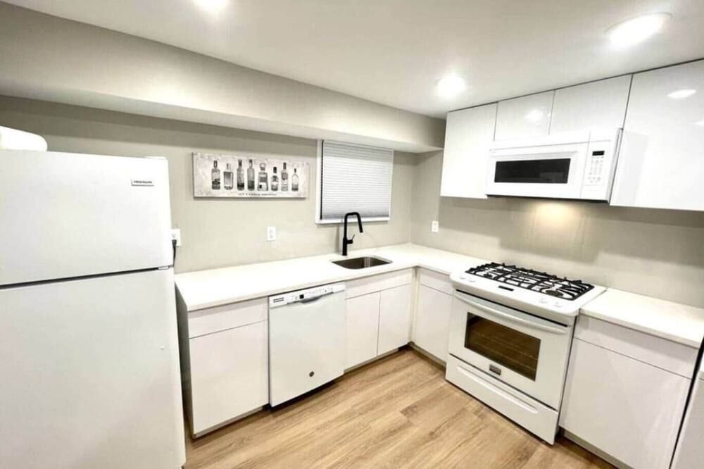 2 bedroom next to Tropicana casino ,unit 1 - اتلانتيك سيتي - مطبخ