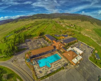 Fairmont Hot Springs Resort - Anaconda - Bâtiment