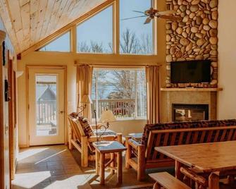 Minnesota Northwoods Group Retreat – Great for Large Families - Bemidji