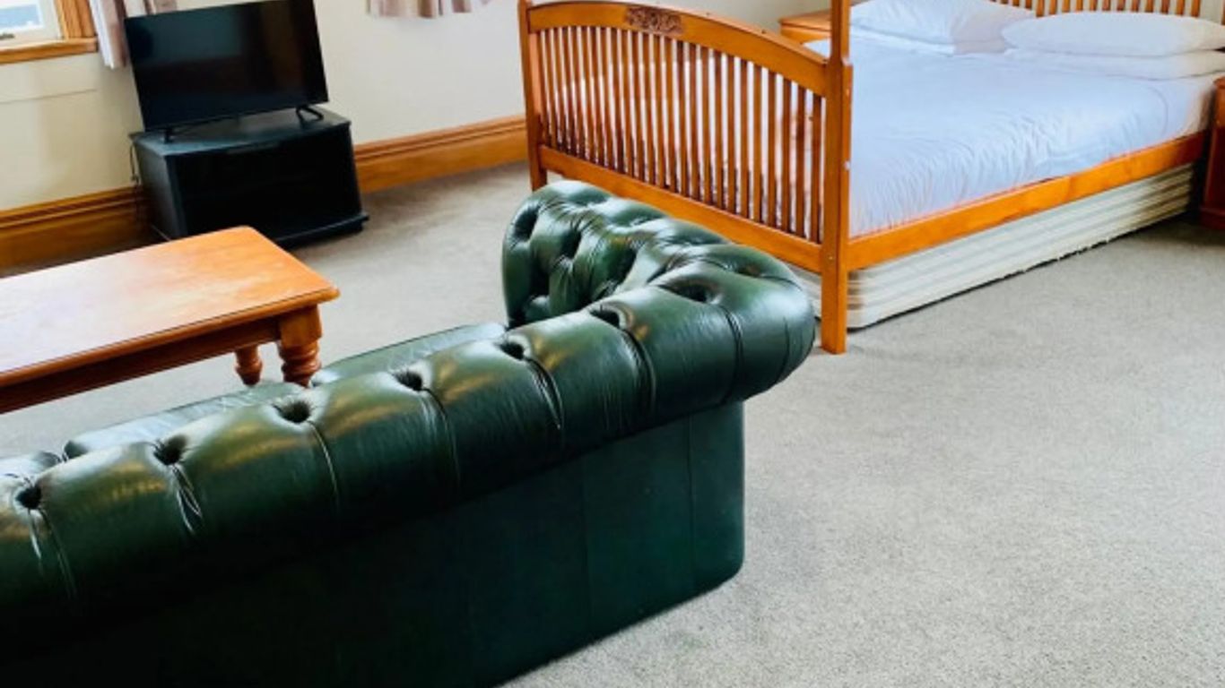 Shepherds Arms Hotel