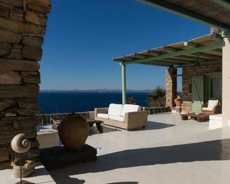 Twin Peaks Villas w/Private Pool by JJ Hospitality - Koundouros - Balcony