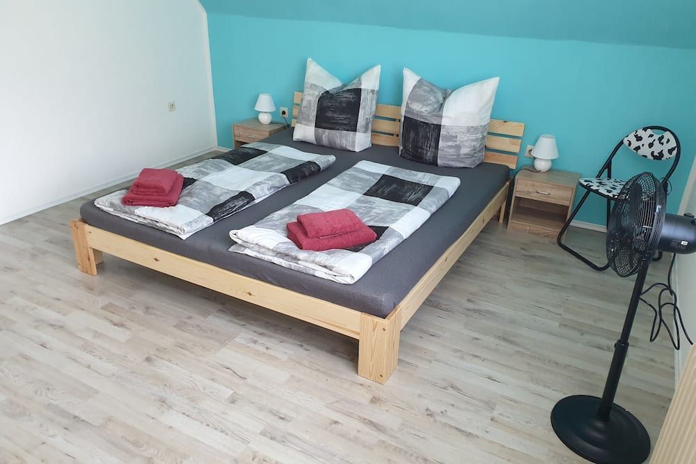 Großzügige Ferienwohnung in Furth im Wald - Furth im Wald - Спальня